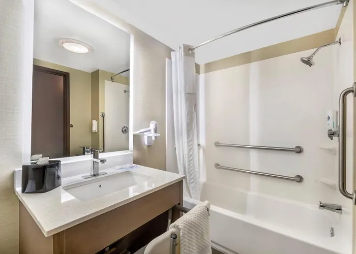 Comfort Inn & Suites Butler